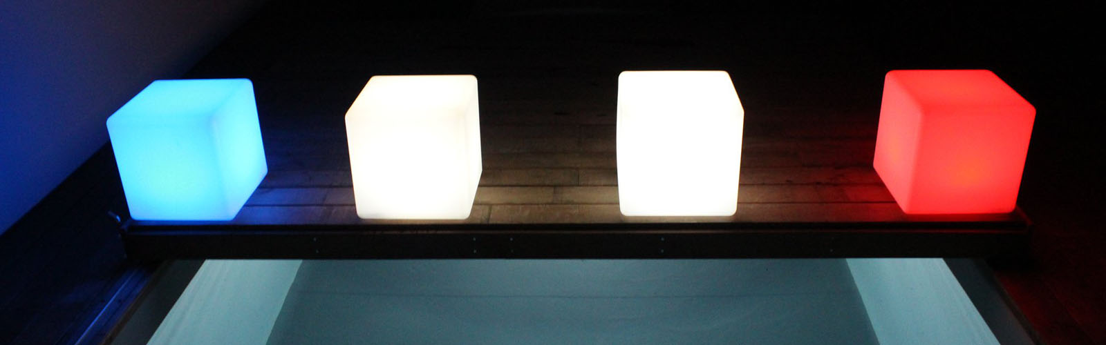 CUBE LUMINEUX SLIDE 19