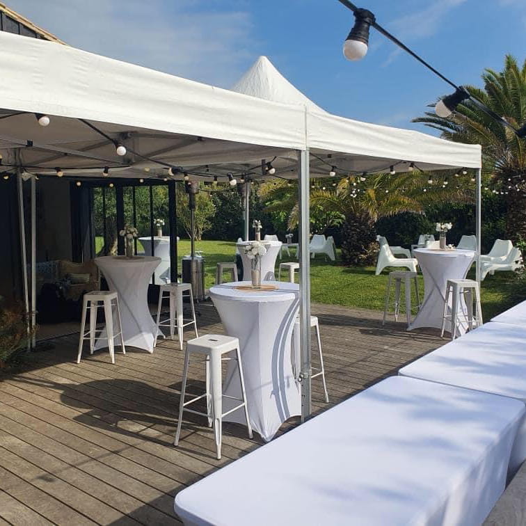 Location Mange Debout Housse Blanche Sr Evenements 1