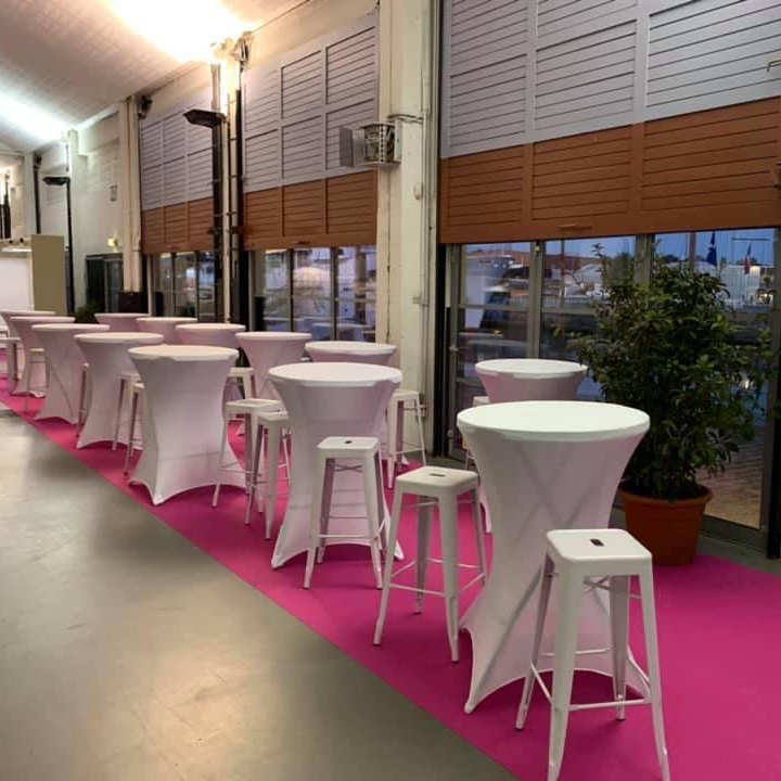 Location Mange Debout Housse Blanche Sr Evenements 2