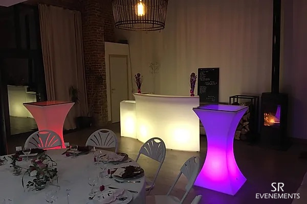 mange debout carre lumineux 8
