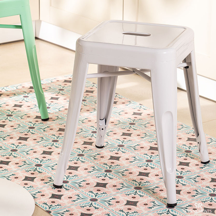 Tabouret bas acier